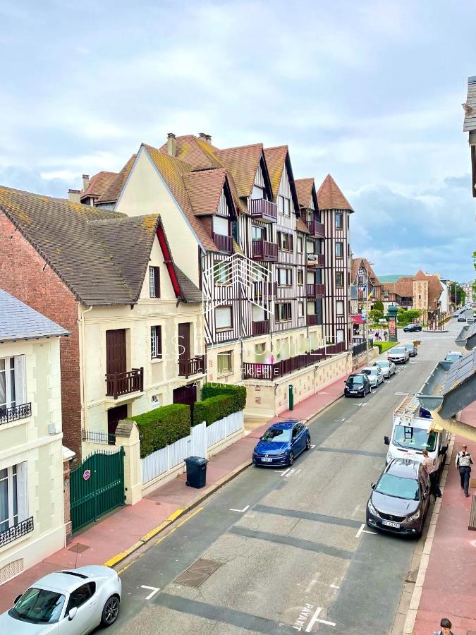 Appartement Coeur De Довил Екстериор снимка